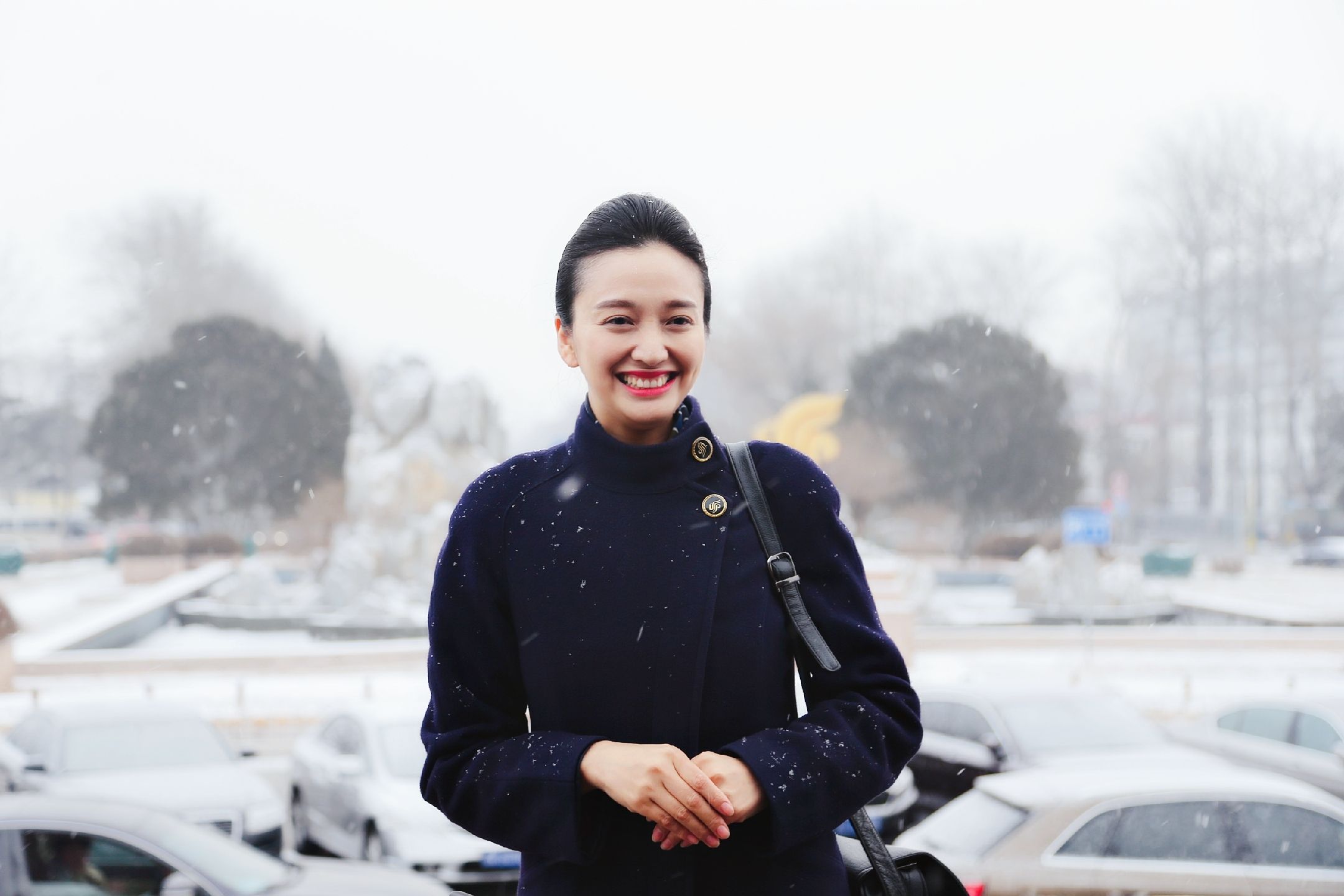 國航機組艙內(nèi)救乘客 “暖心舉動”獲點贊483301_ 國航機組艙內(nèi)救乘客 “暖心舉動”獲點贊