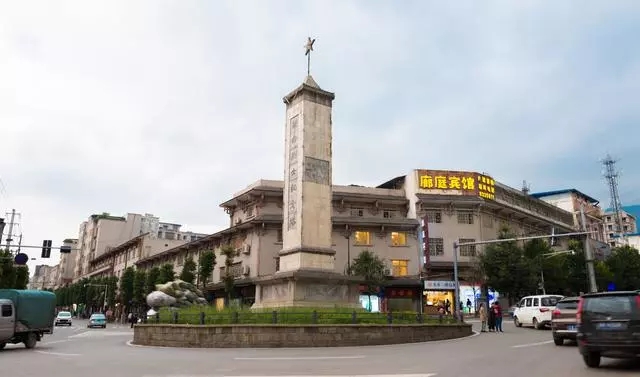 1562234922140158.jpg 640.webp (6).jpg