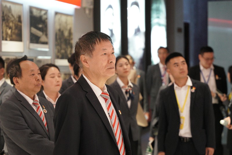 1698827705381476.jpg 1A23FD7D4725C501994A361765B825F2.jpg