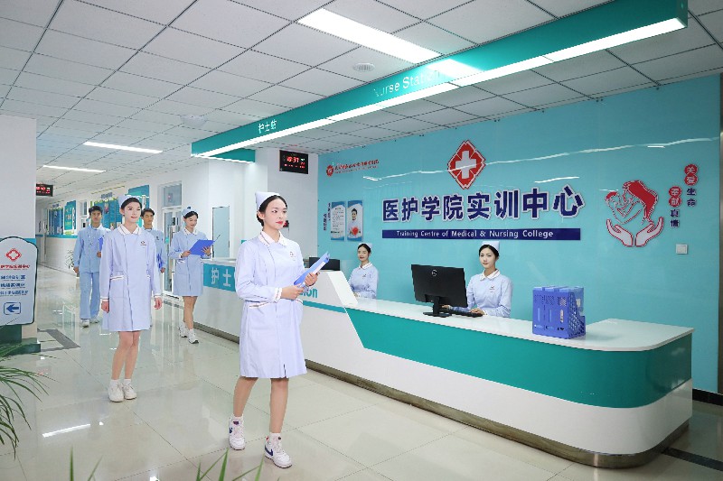 1741917358101563.jpg d640ebdbec38231045dac7d47ca92896.jpg