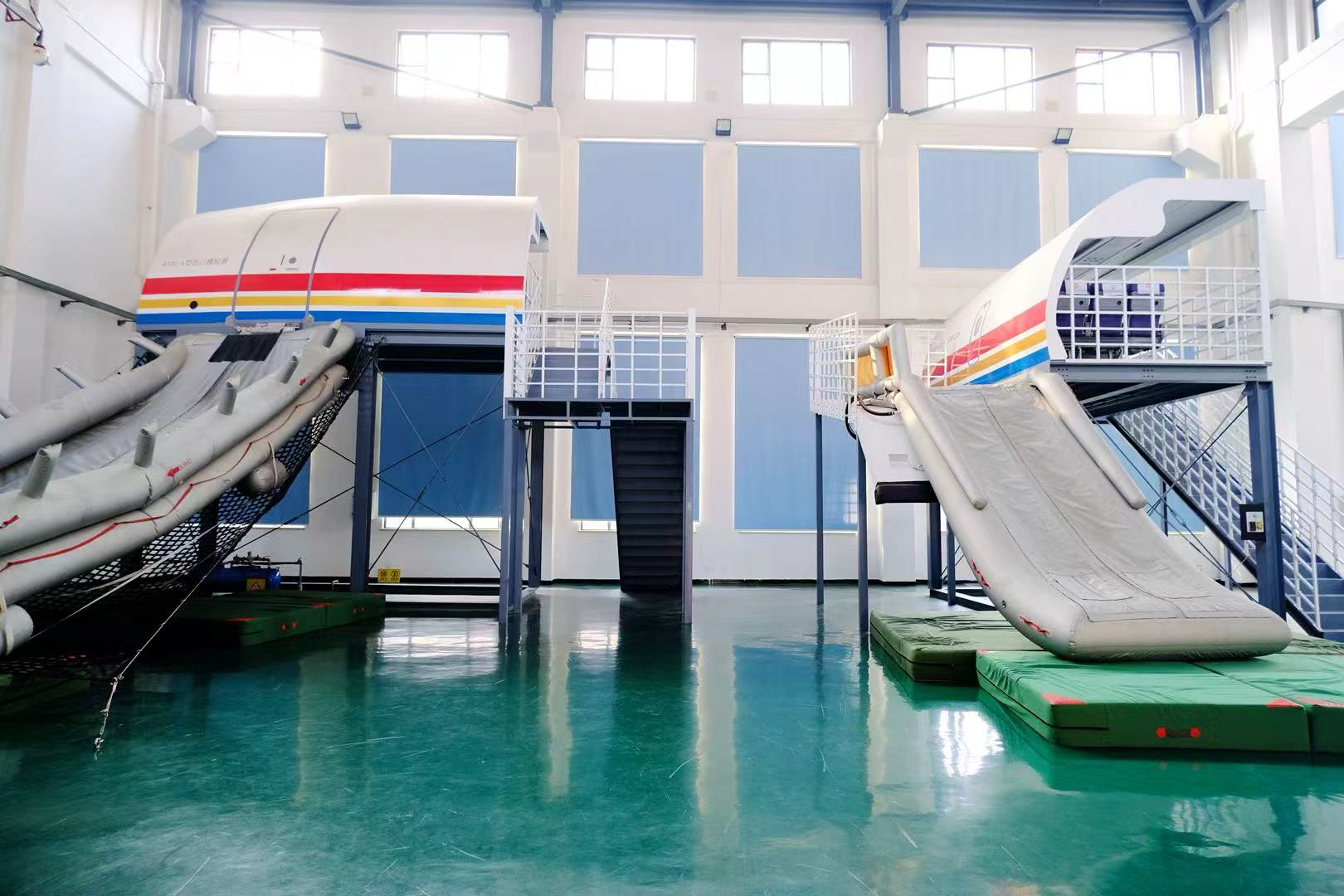 1765459251238180.jpg 6.A320 III型出口模擬器2.jpg