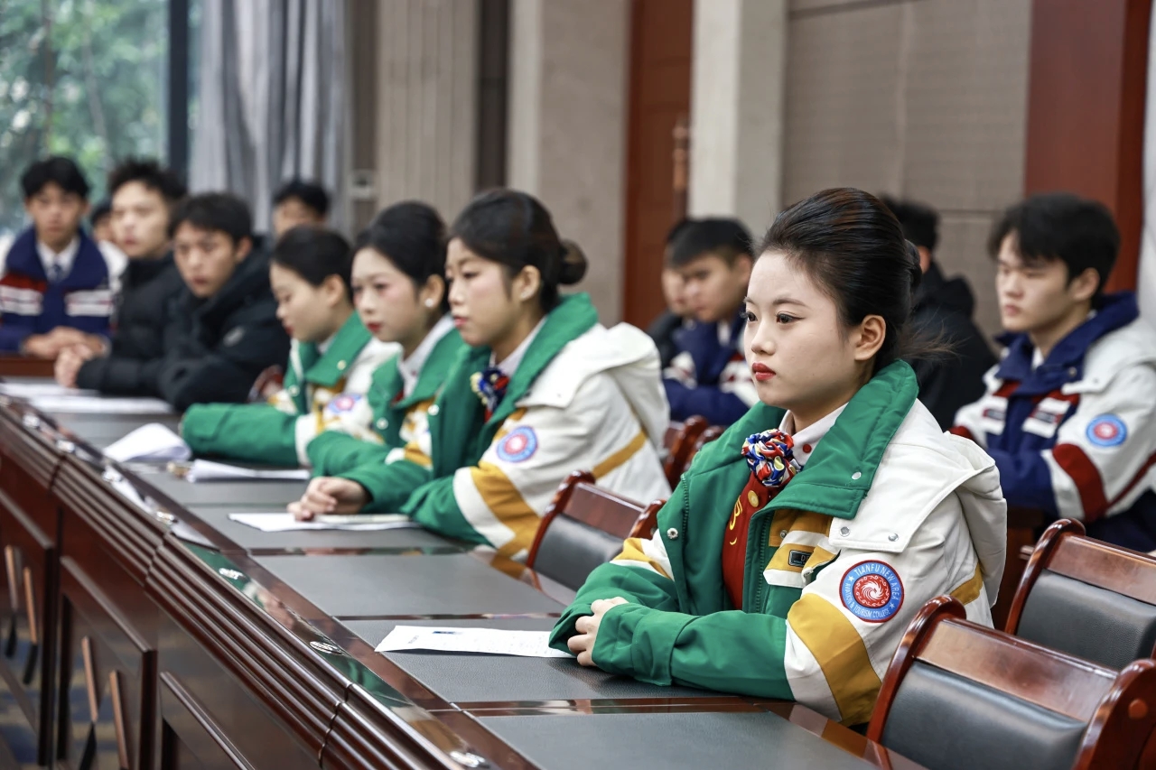 1766372406123027.jpg mmexport1766372125164.jpg